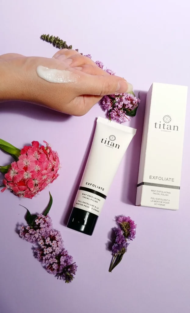 اسکراب لایه بردار کاملا ارگانیک تایتان کازمتیکtitan cosmetic exfoliating scrub , mint , natural , organic
